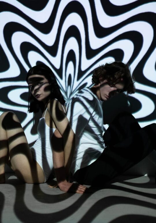Hypnose for Sjov: Oplev Et Magisk Hypnoseshow med Stage Hypnose!